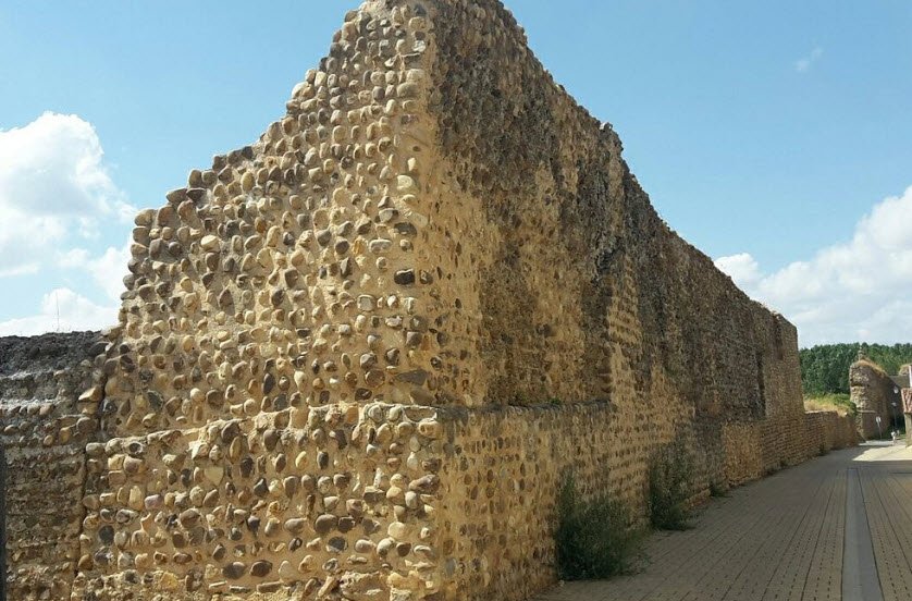 Muralla Medieval, Spain